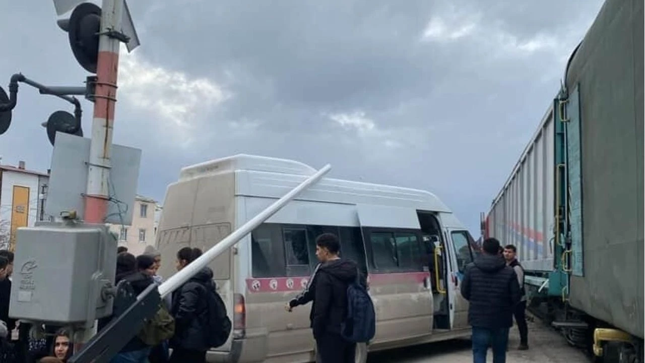 Van Kaza Ogrenci Servisi 22