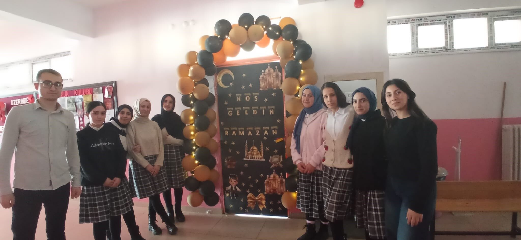 Van Muradiye’de Ramazan Coşkusu Kapılara Yansıdı (1)