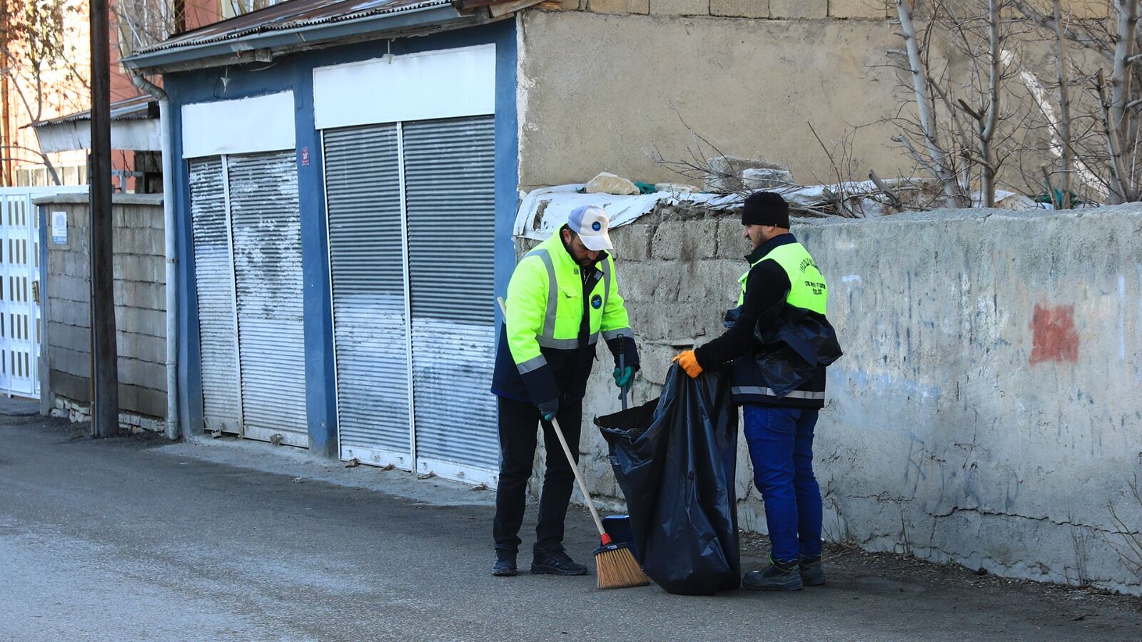Van’da Bahar Temizliği Ekipler Sokak Sokak Geziyor! (1)