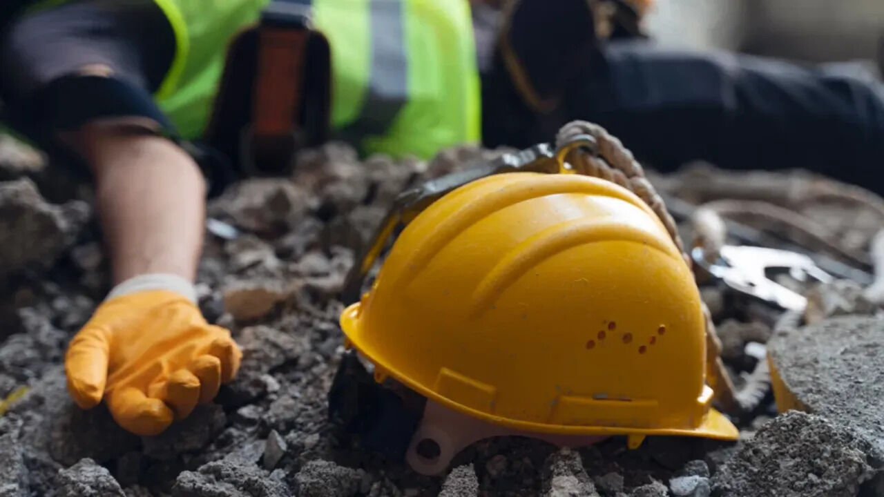 Vanlı İşçi Ölümle Pençeleşiyor 3 Kız Babası Saffet A. Yaşam Mücadelesi Veriyor