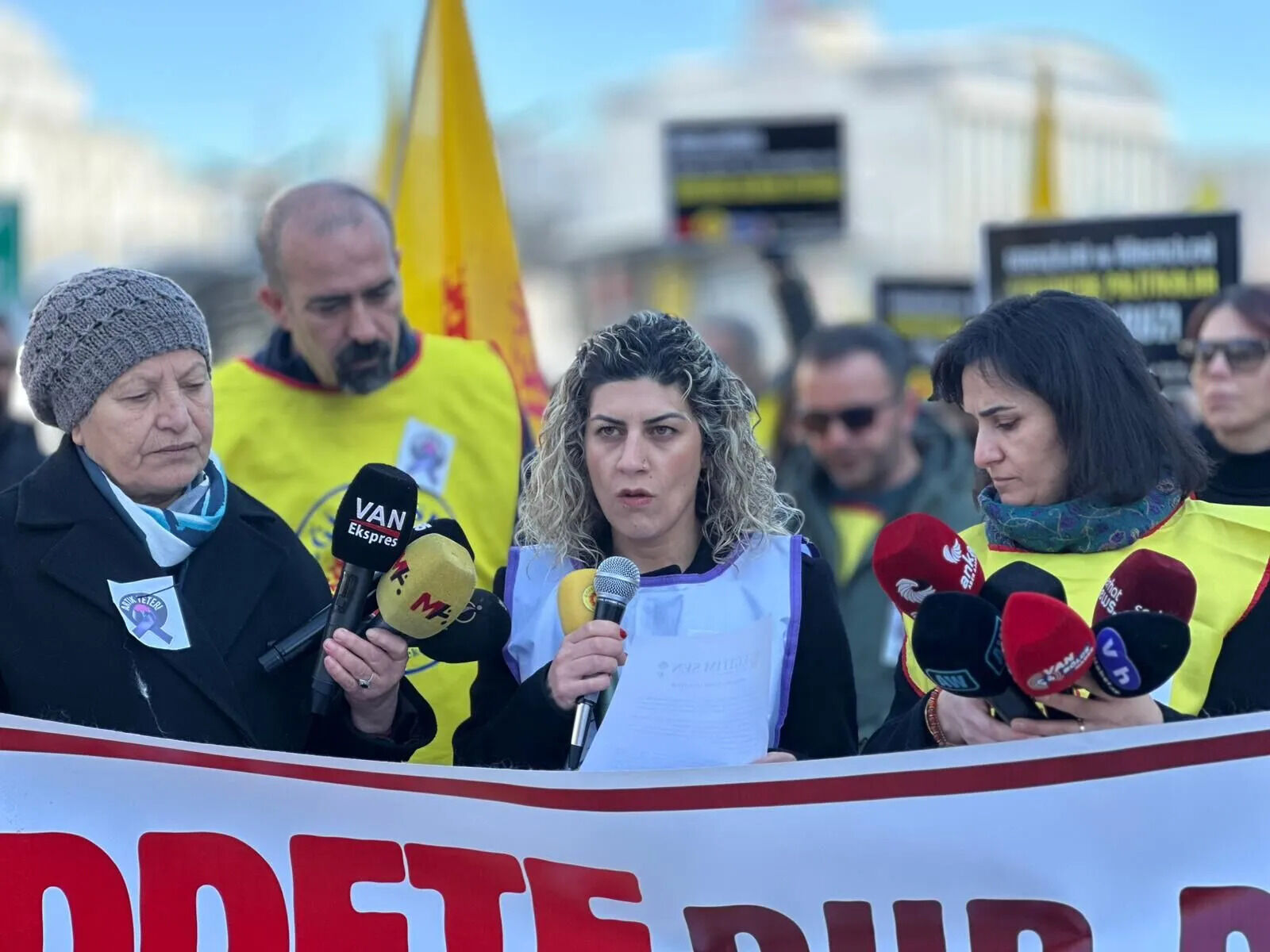 Okul Saldırısına Van’dan Sert Tepki Bu Saldırı Münferit Değil!