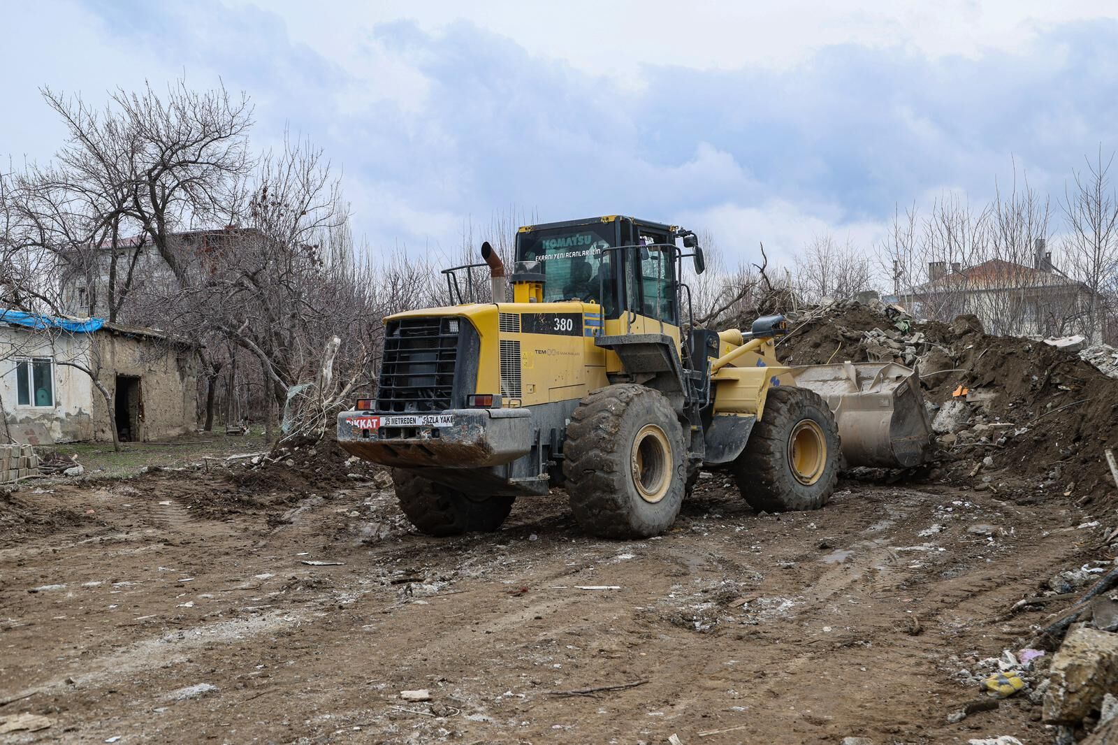 Van’da Yeni Yol İçin Geri Sayım Yıkımlar Tamamlanıyor (2)
