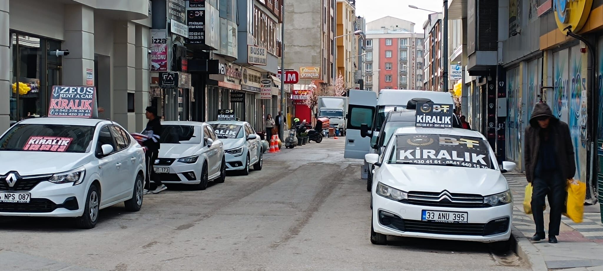 Van Şehir Merkezi Araç Pazarına Döndü! (1)