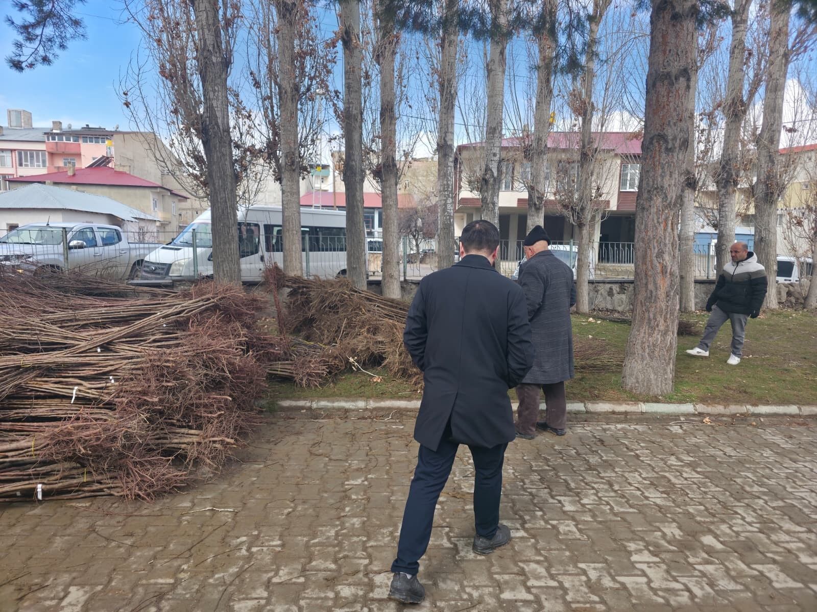 Van’da 50 Bin Meyve Fidanı Dağıtıldı (2)