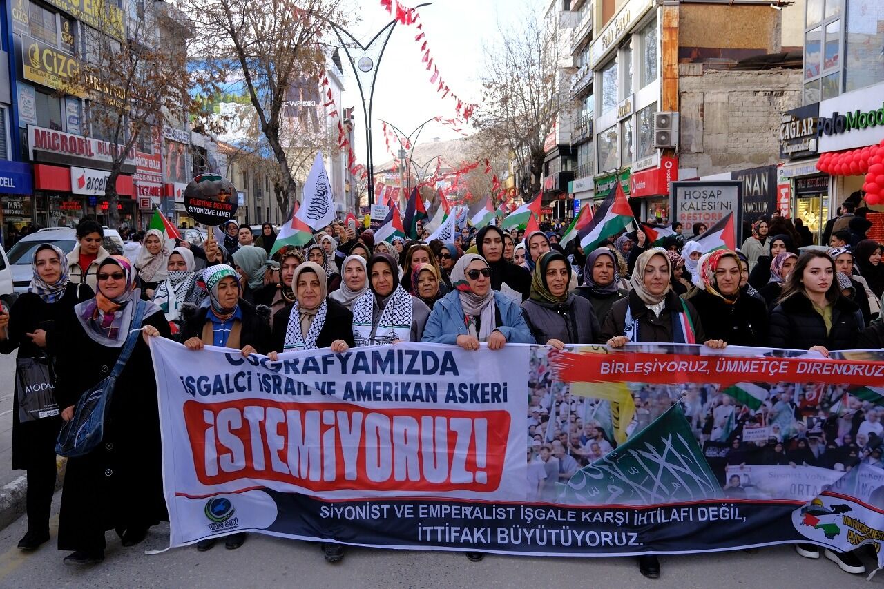 Van’da Binlerce Kişi Ortadoğu’daki Politikalara Tepki Gösterdi (5)