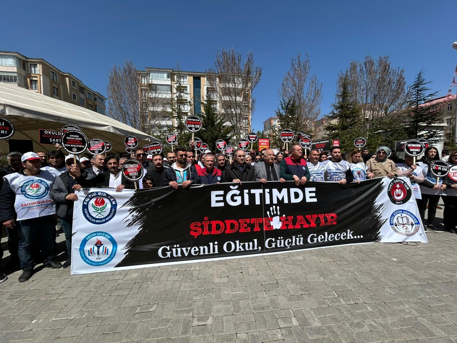 Van'da Eğitim Sendikalarından Ortak Ses Eğitimde Şiddet Bir Milli Güvenlik Sorunudur! (1)