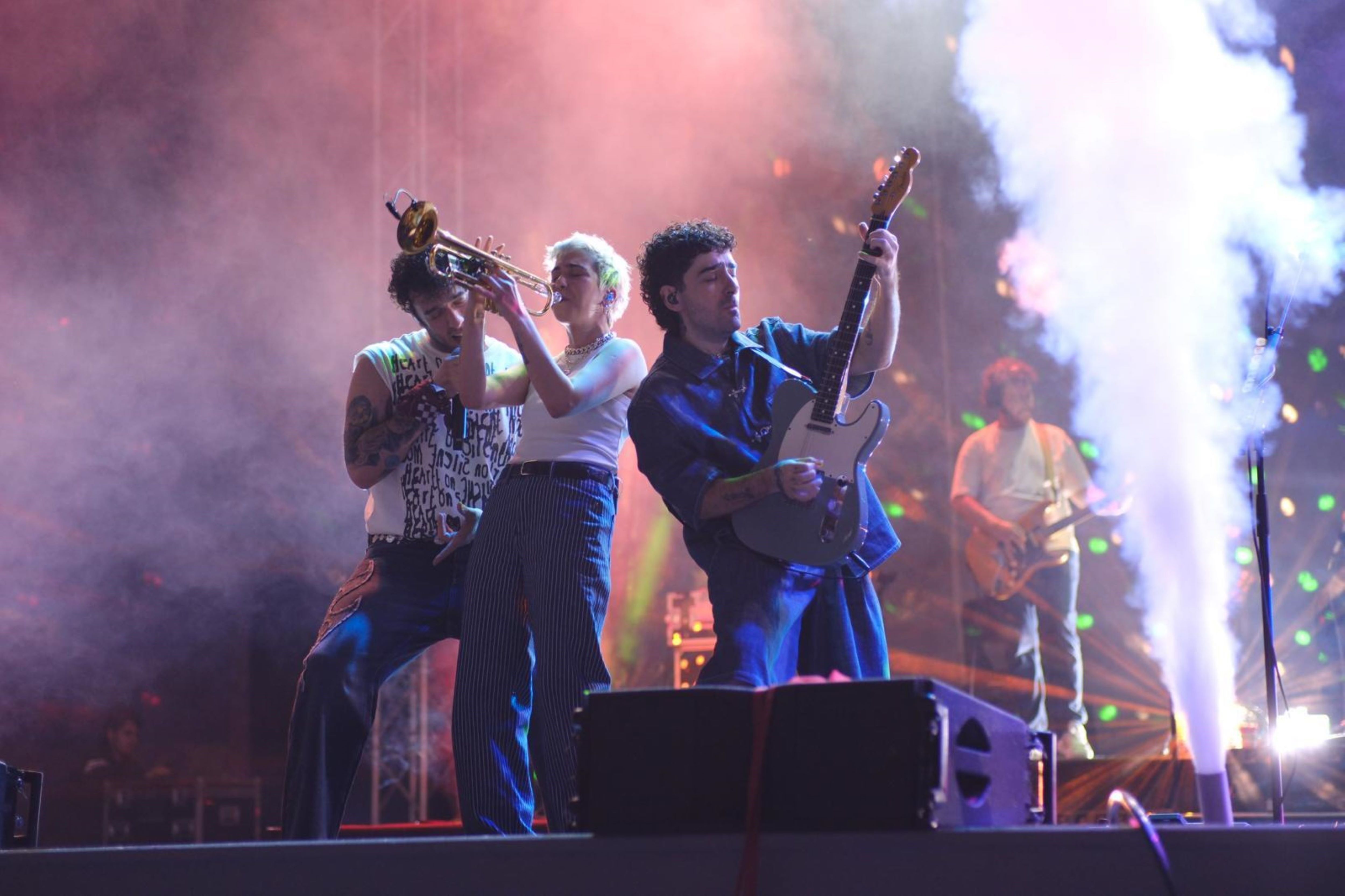 Van Yyü Rock Topluluğu, İzmir Ekonomi Üniversitesi Bahar Şenliği’nde Sahne Aldı (1)