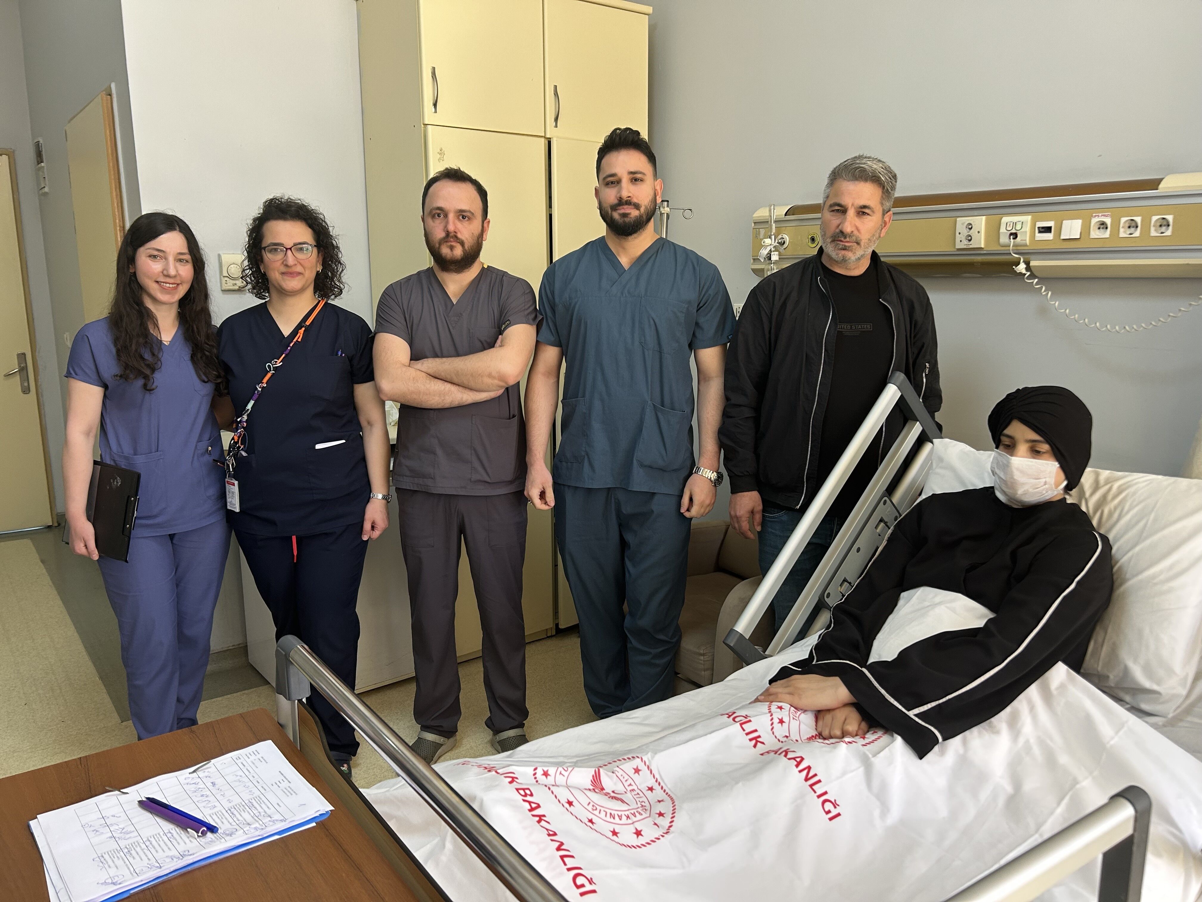 Van'da Gebe Anneye Aynı Anda Hem Sezaryen Hem Beyin Ameliyatı Yapıldı (2)