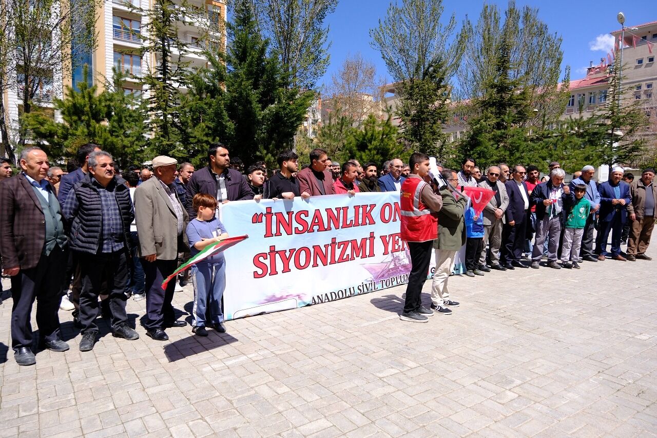 Van’dan Sumud Filosu Tepkisi Bu Korsan Saldırı İnsanlık Onuruna Yapılmıştır! (2)