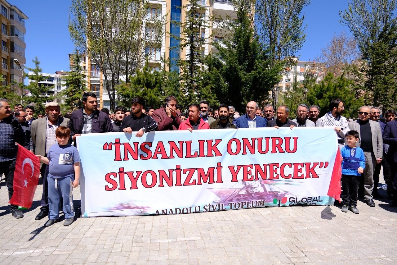 Van’dan Sumud Filosu Tepkisi Bu Korsan Saldırı İnsanlık Onuruna Yapılmıştır! (3)