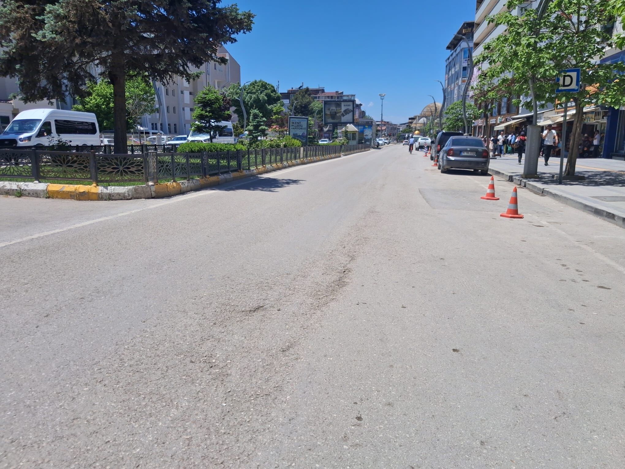 Binali Yıldırım'ın Van Ziyareti Trafiği Kilitledi (2)