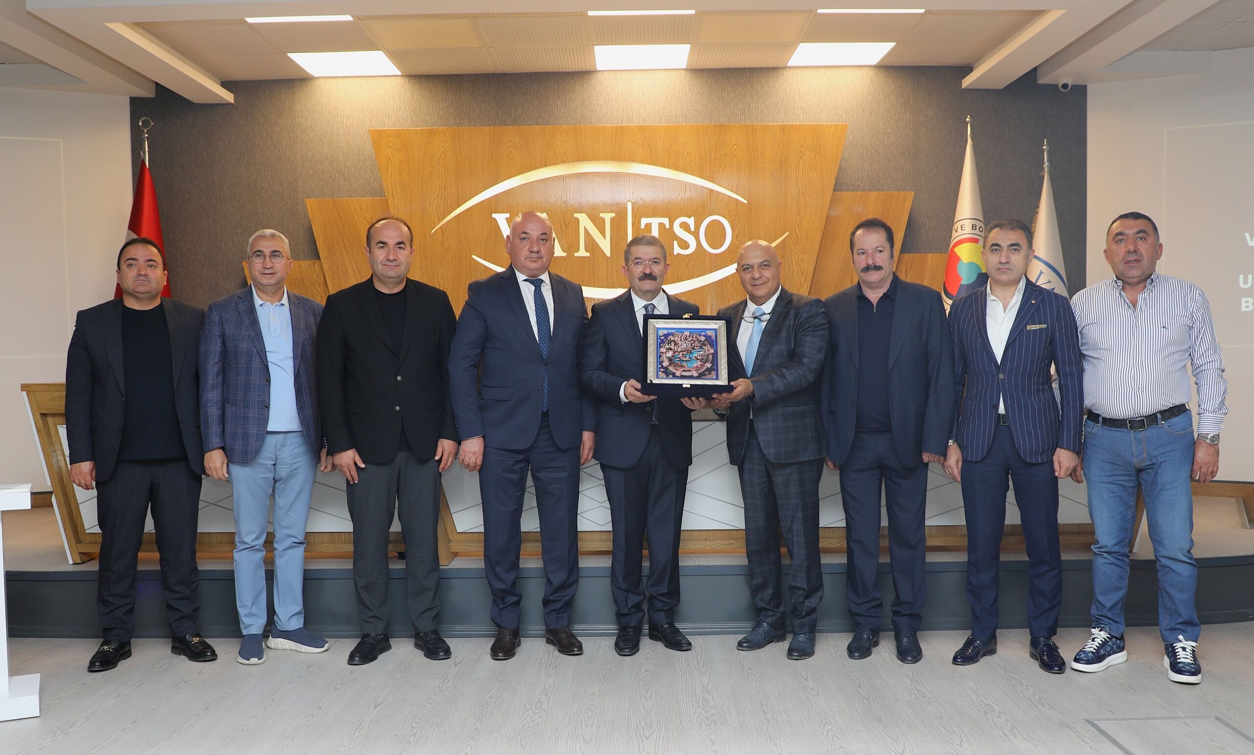 Ermenistan Heyetinden Van Tso'ya Ziyaret (1)
