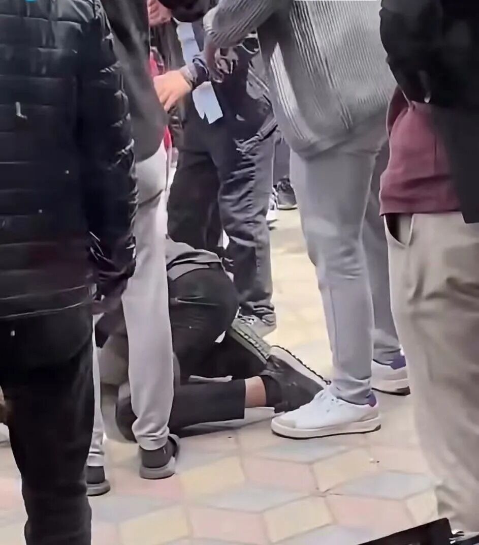 Van’da Bıçaklı Kavga Bir Kişi Yaralandı