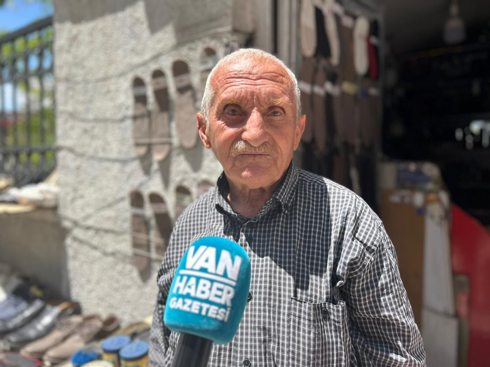 Van’da Bir Metrekarelik Dükkânda 55 Yıllık Emek Muhittin Usta’nın İyilik Hikâyesi-1