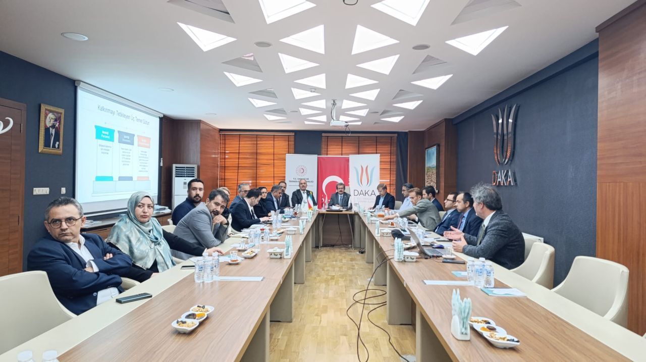Van'da İran Türkiye Sınır Ticaretini Güçlendirecek Toplantı (1)