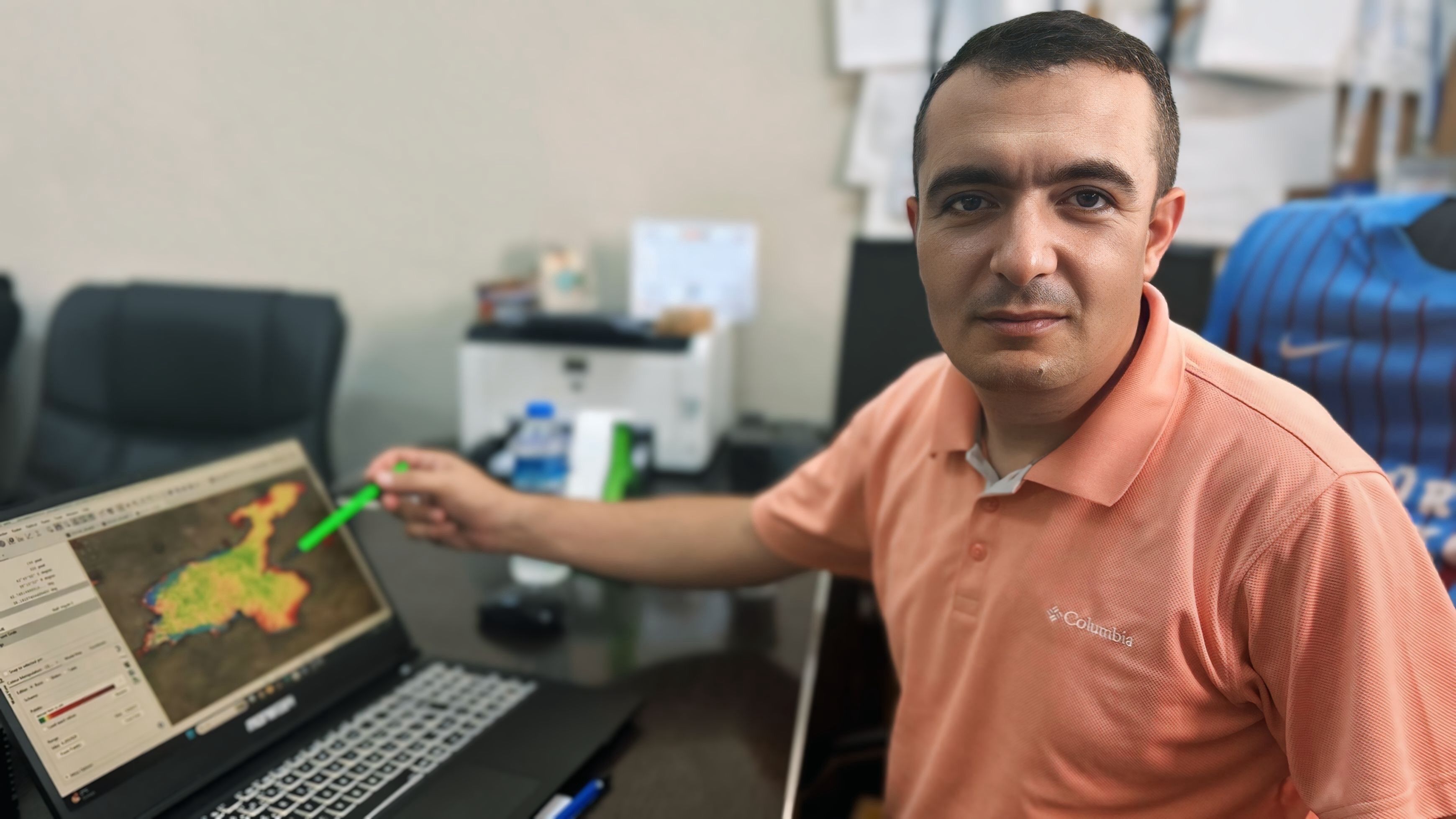 Van Gölü Yaz Sıcağına Karşı Doğal Kalkan! Kara 40 Dereceyi Aşarken Göl 24 Derecede Kaldı (2)