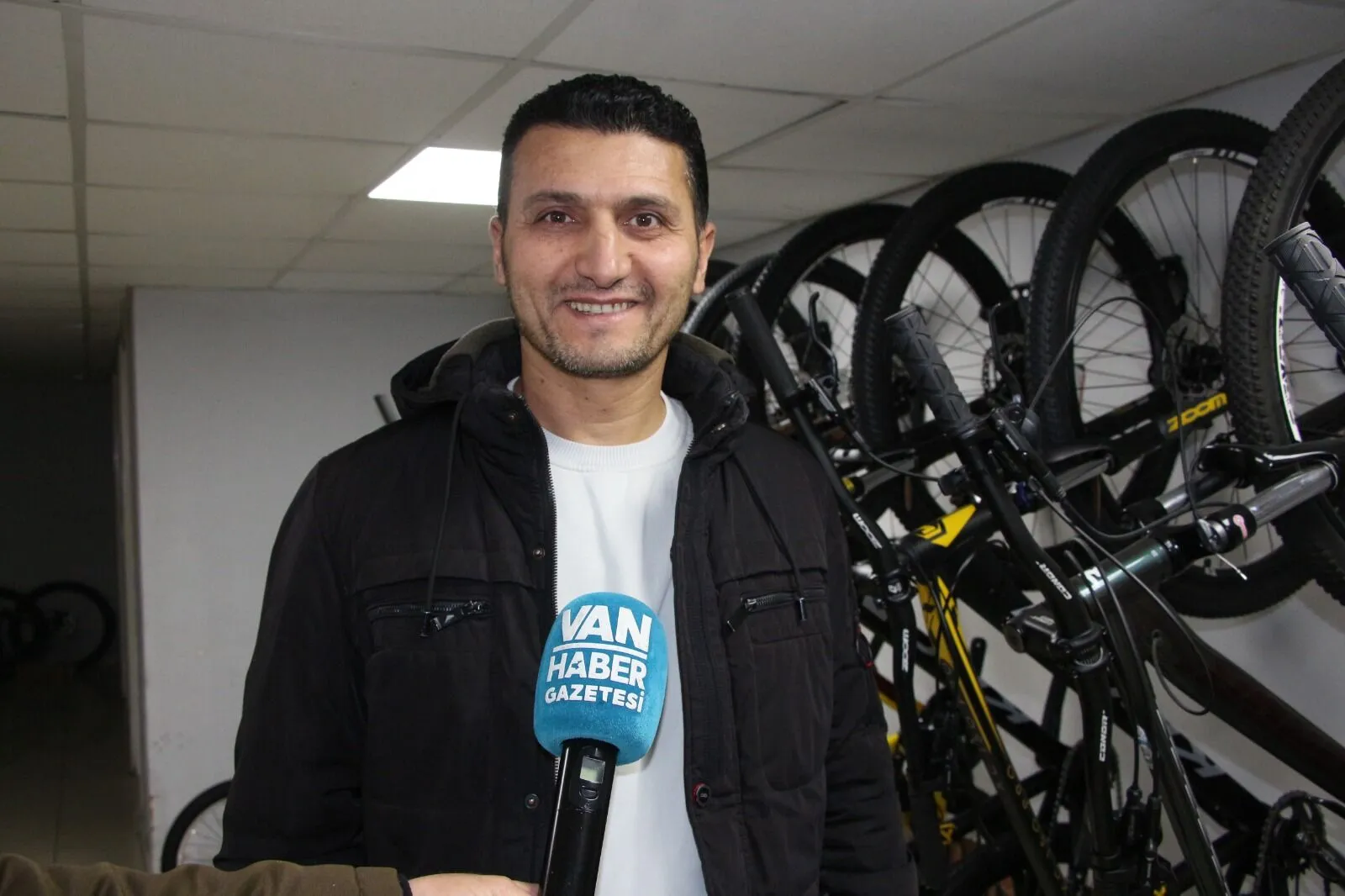 Van'da Bisiklet Satışları Arttı! Vatandaşlar Ulaşım İçin Pedal Çeviriyor (2)